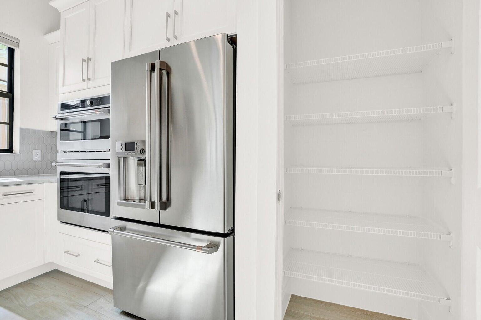 ALTON NEIGHBORHOOD - Residential Lease