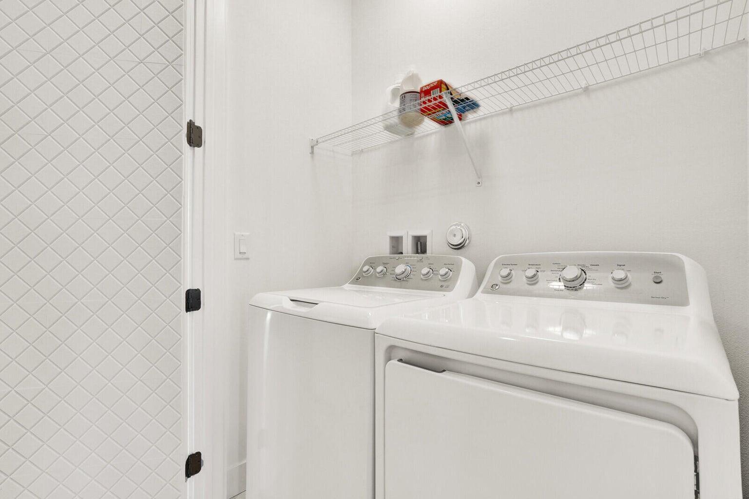 ALTON NEIGHBORHOOD - Residential Lease