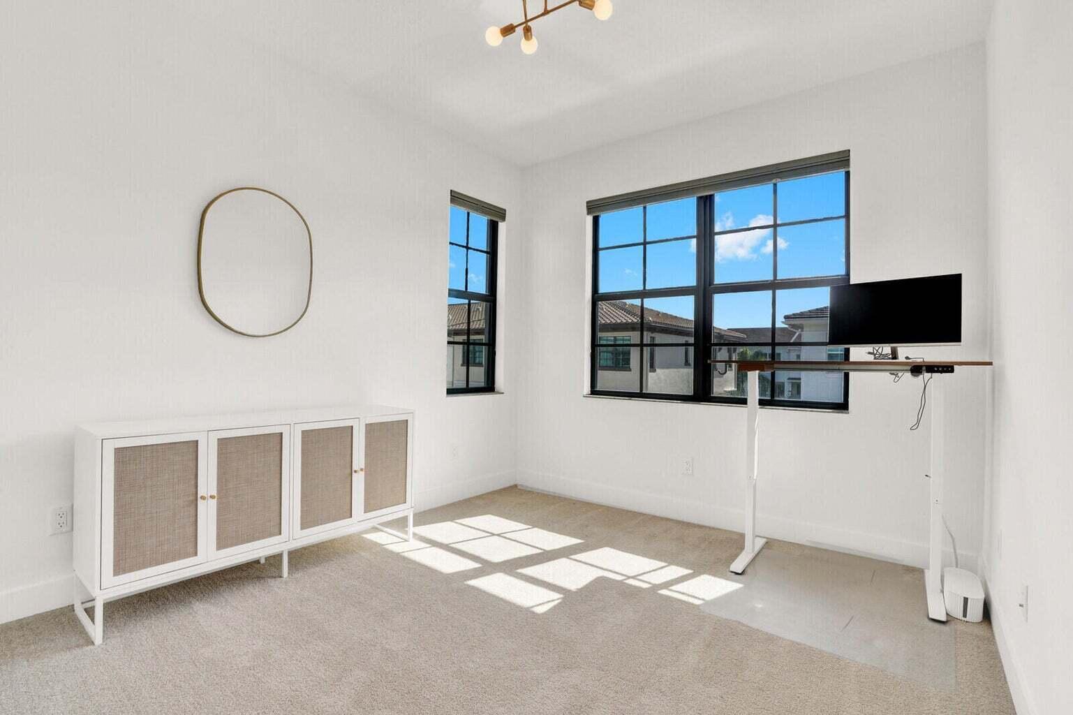 ALTON NEIGHBORHOOD - Residential Lease