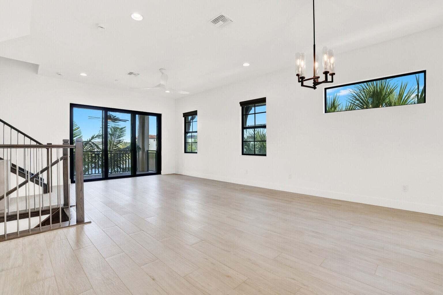 ALTON NEIGHBORHOOD - Residential Lease