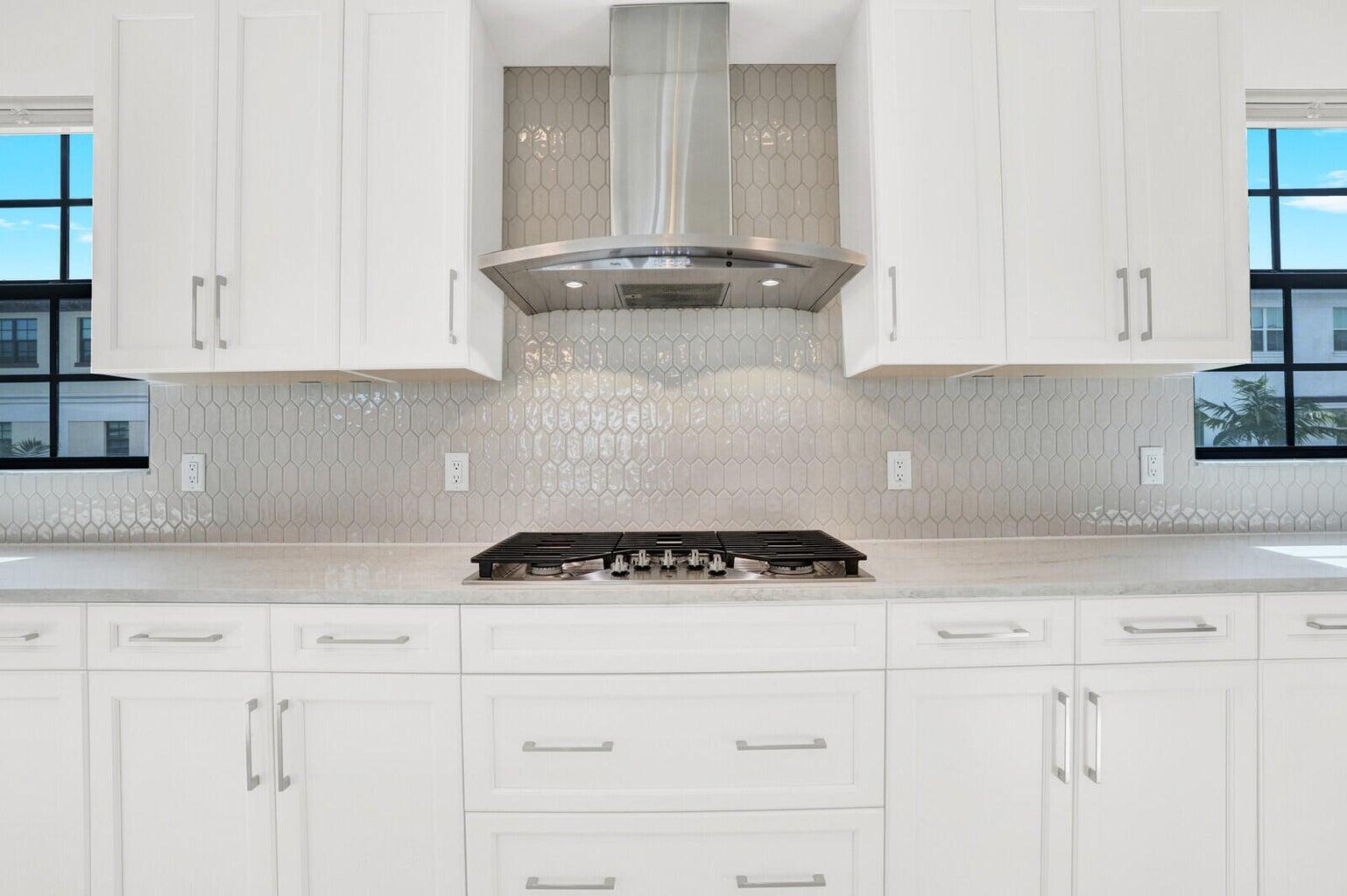 ALTON NEIGHBORHOOD - Residential Lease