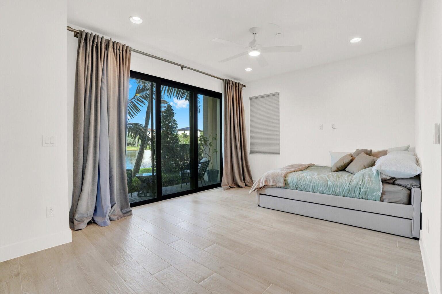 ALTON NEIGHBORHOOD - Residential Lease