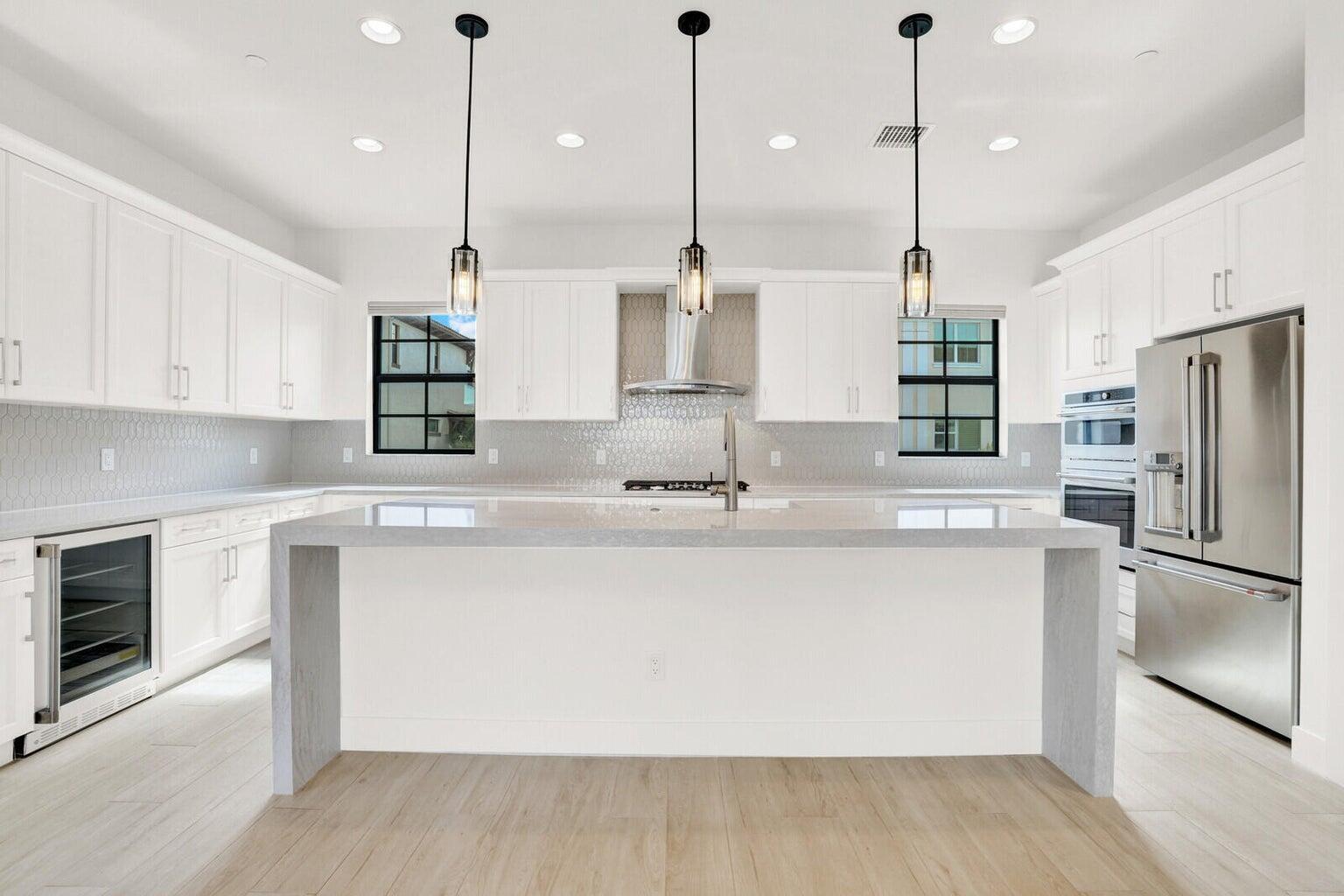 ALTON NEIGHBORHOOD - Residential Lease