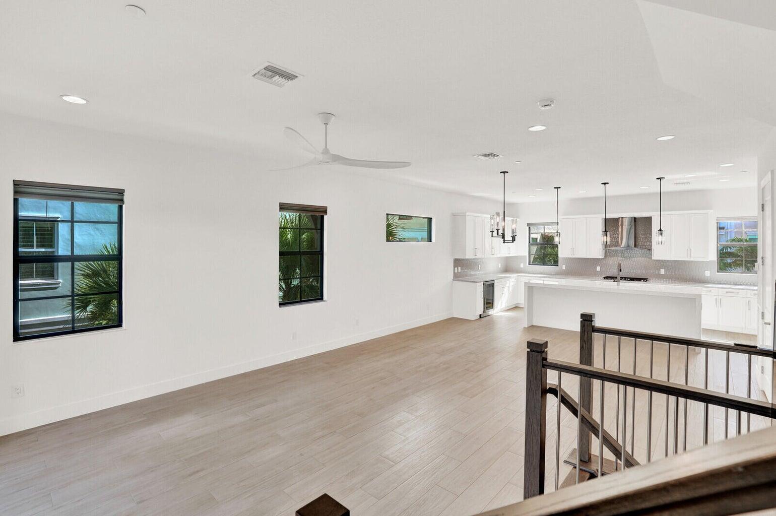 ALTON NEIGHBORHOOD - Residential Lease