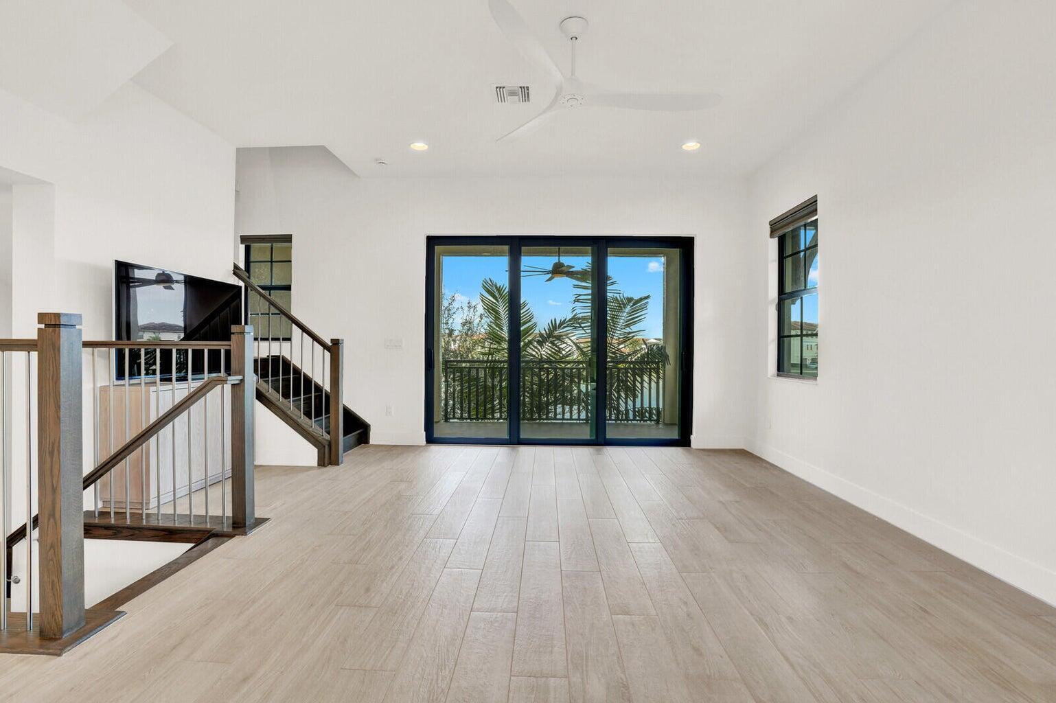 ALTON NEIGHBORHOOD - Residential Lease