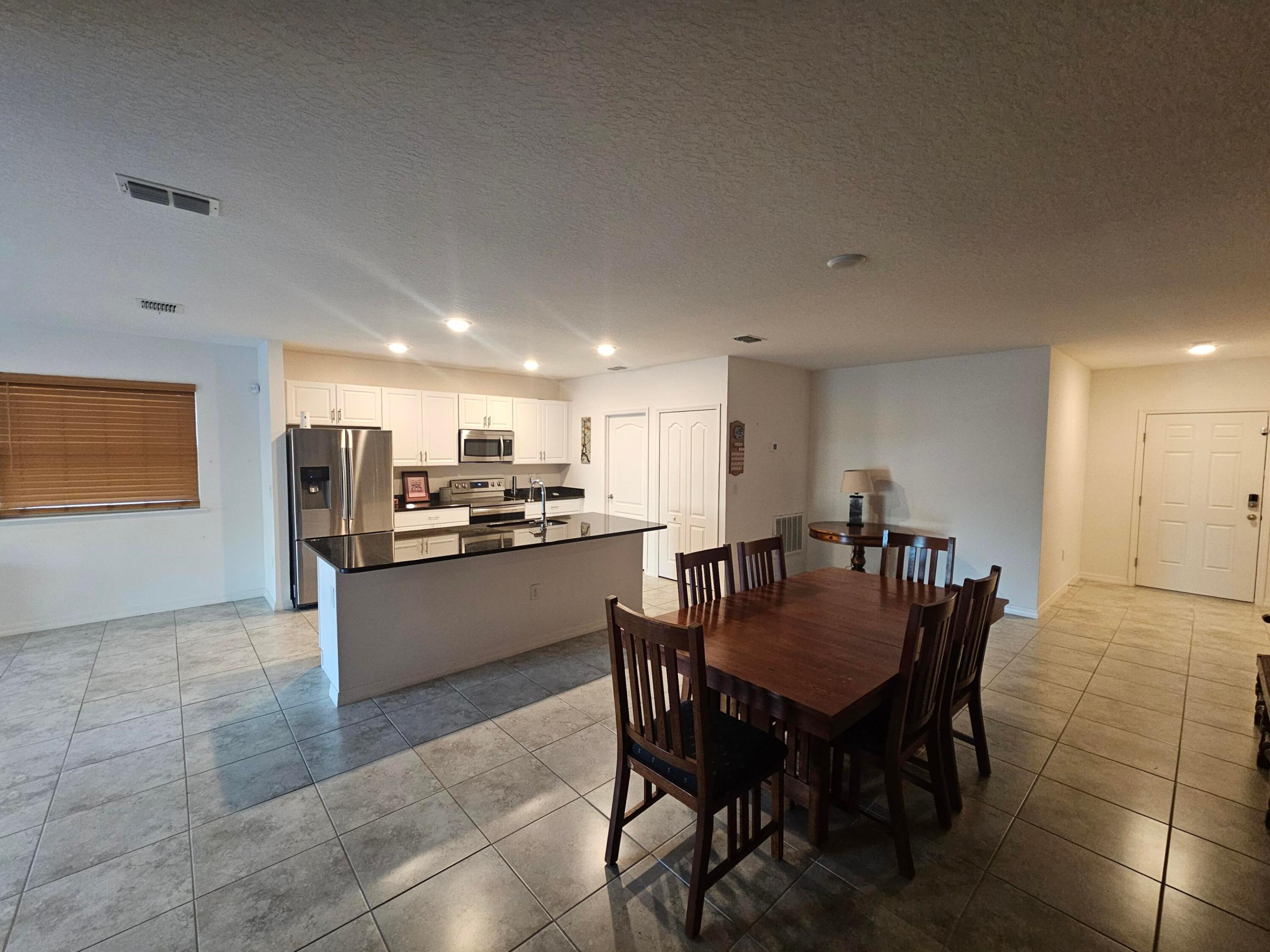 261 Wisteria Avenue NW