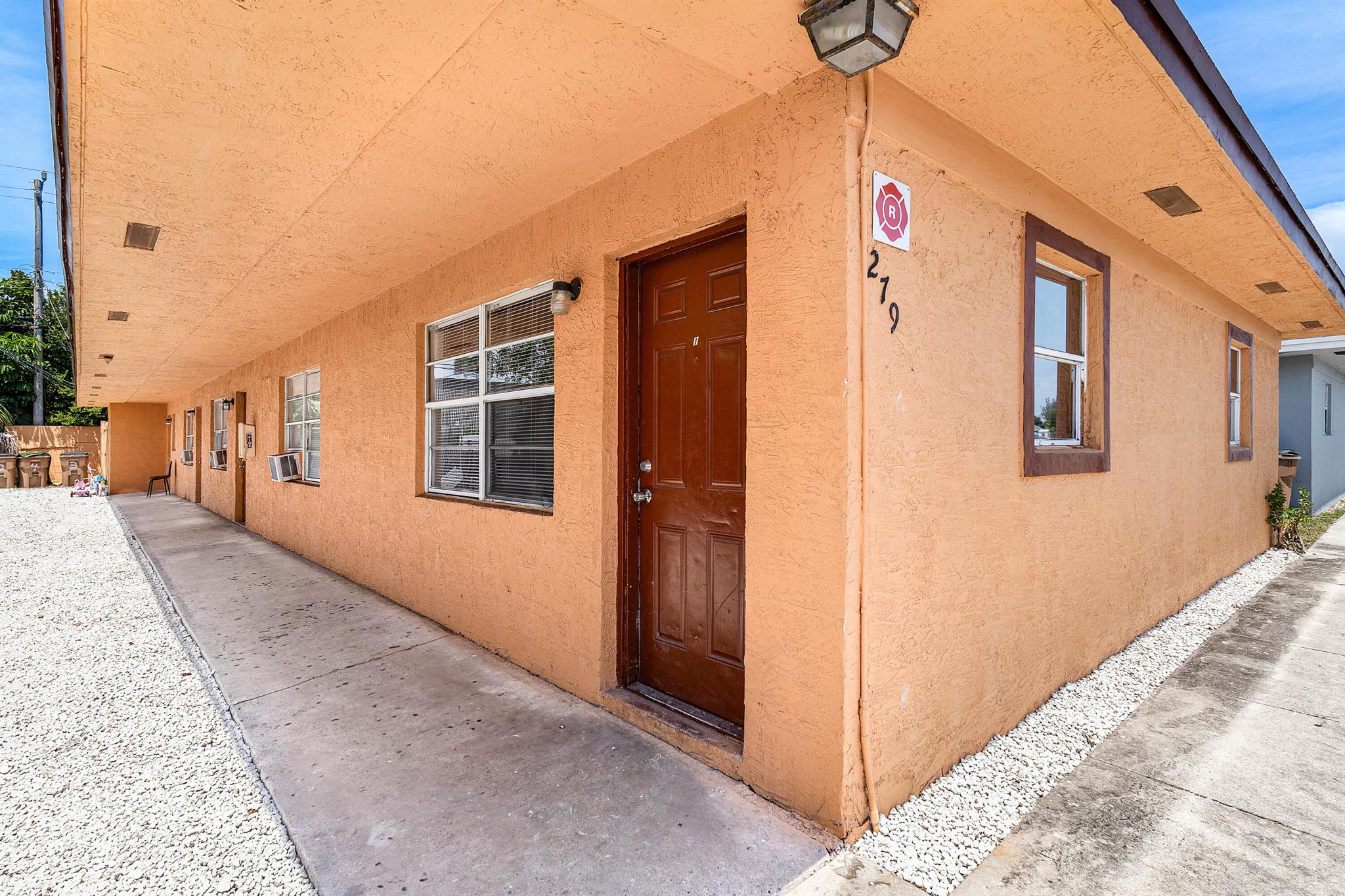 279 SW 1st Street 1-4