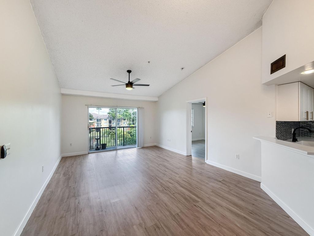 Photo of 4155 N Haverhill Road #1420, West Palm Beach, FL 33417 (MLS # B26006790)