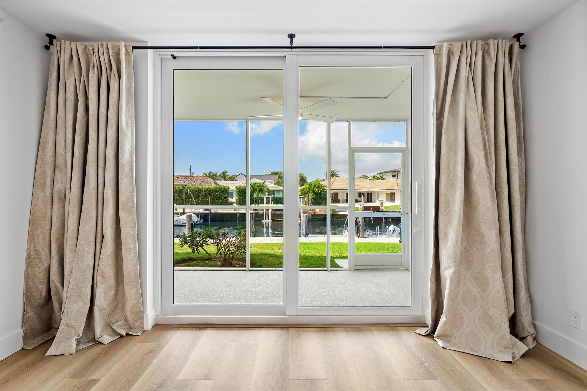 BOCA HOUSE CONDO - Residential