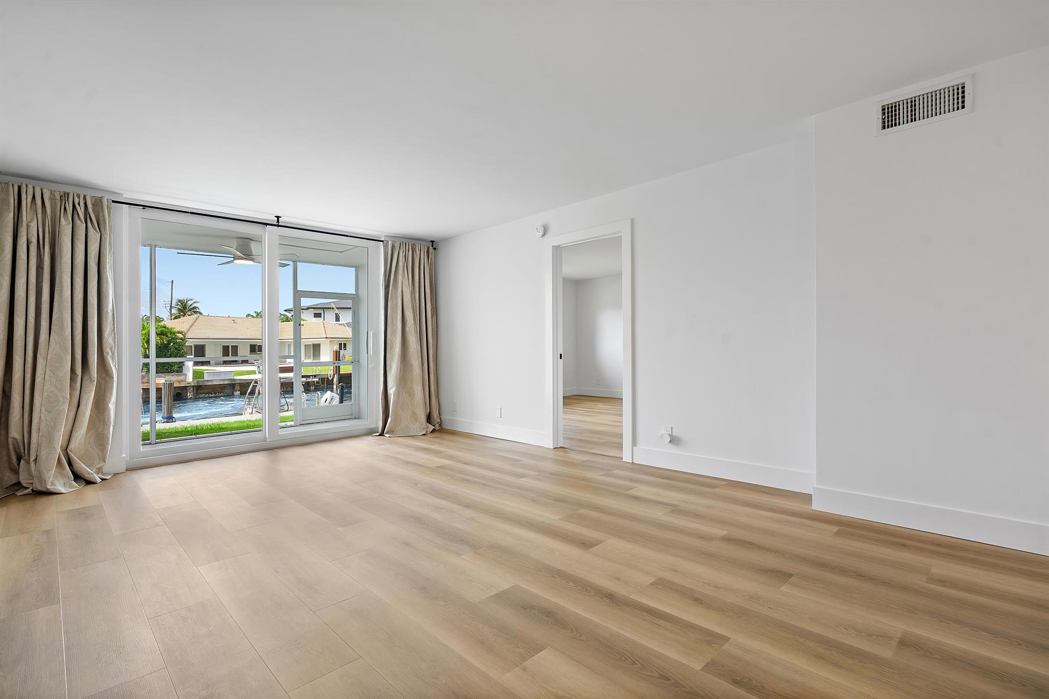 BOCA HOUSE CONDO - Residential