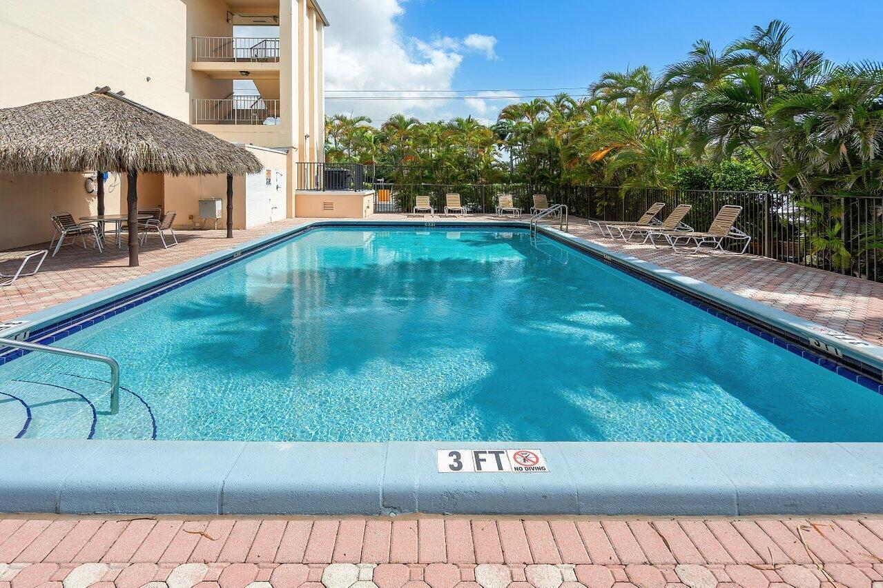 BOCA HOUSE CONDO - Residential