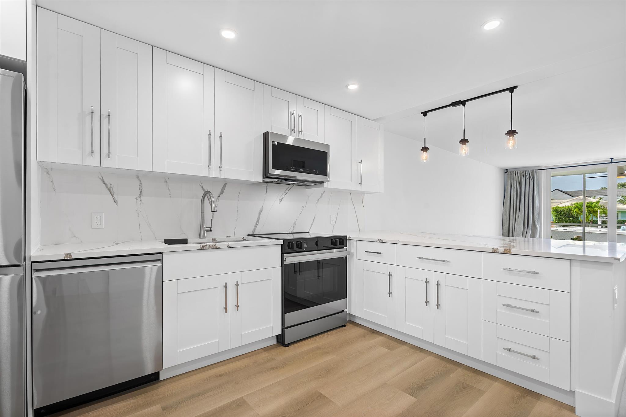 BOCA HOUSE CONDO - Residential