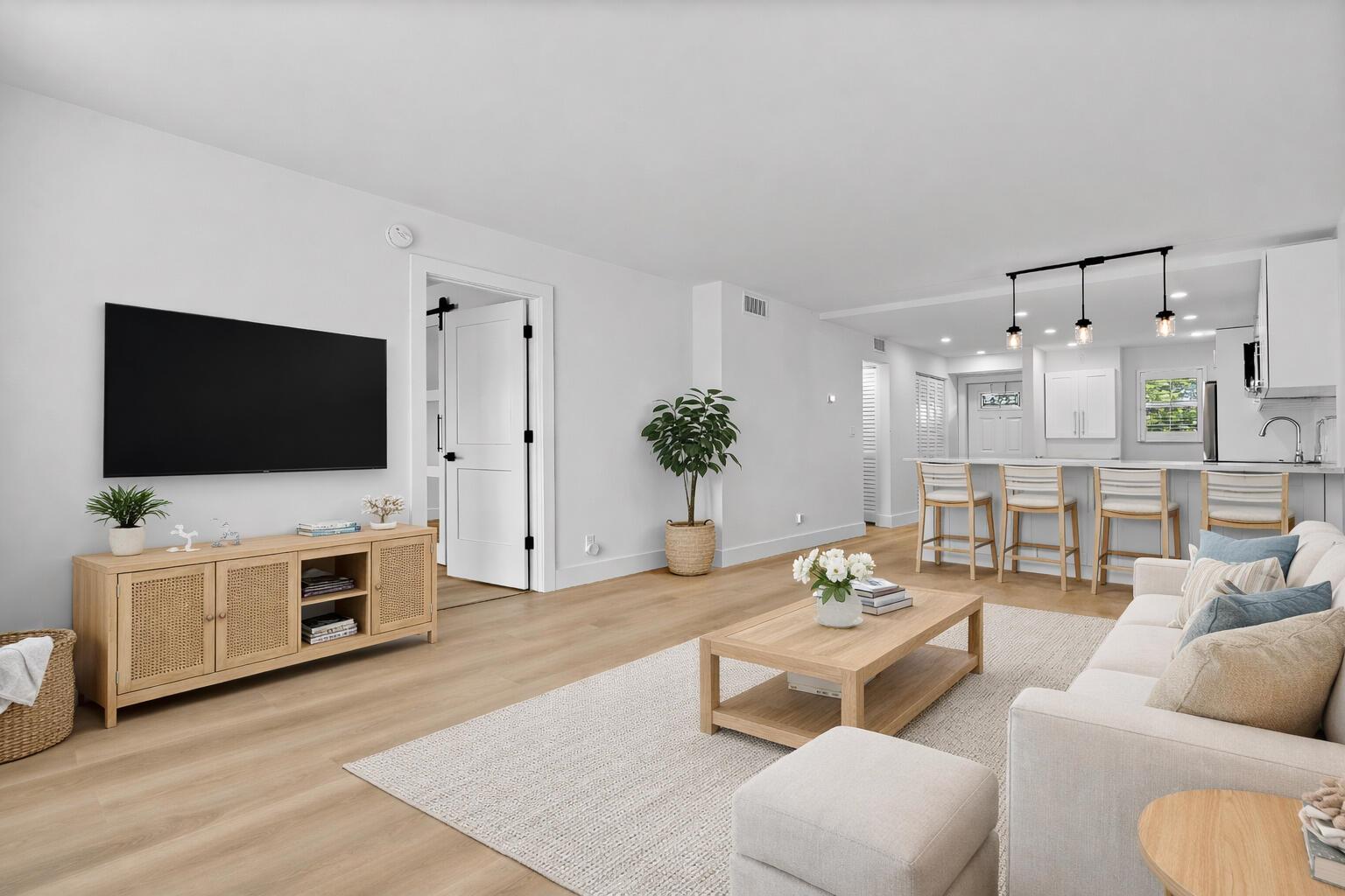 BOCA HOUSE CONDO - Residential