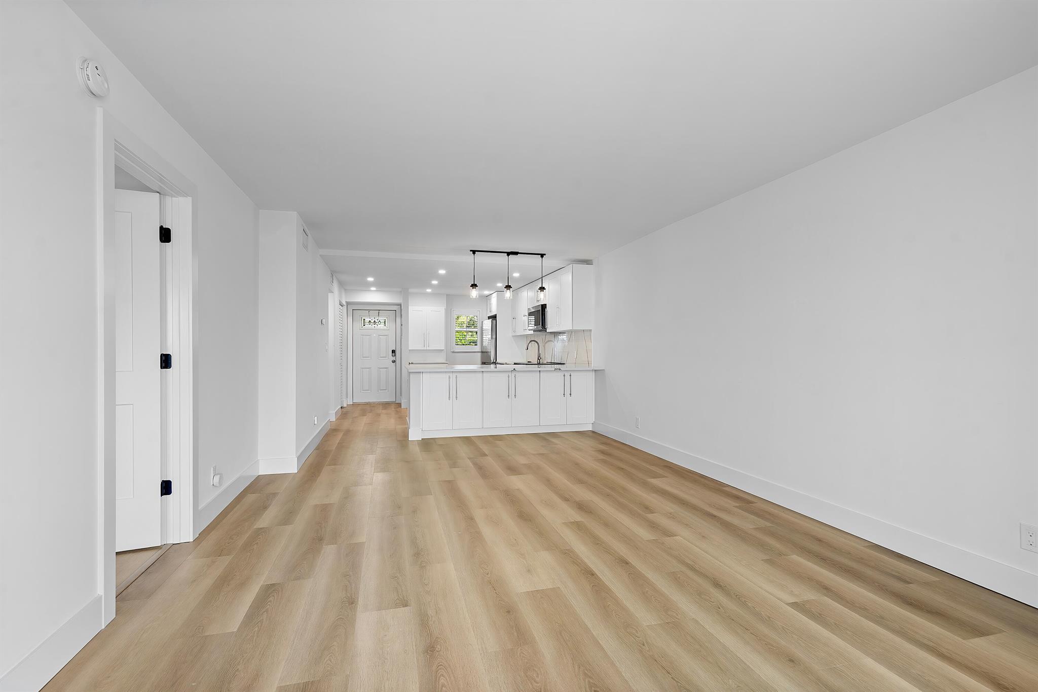 BOCA HOUSE CONDO - Residential