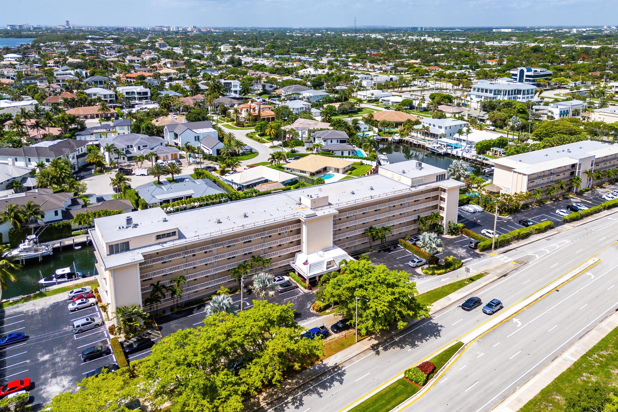 BOCA HOUSE CONDO - Residential