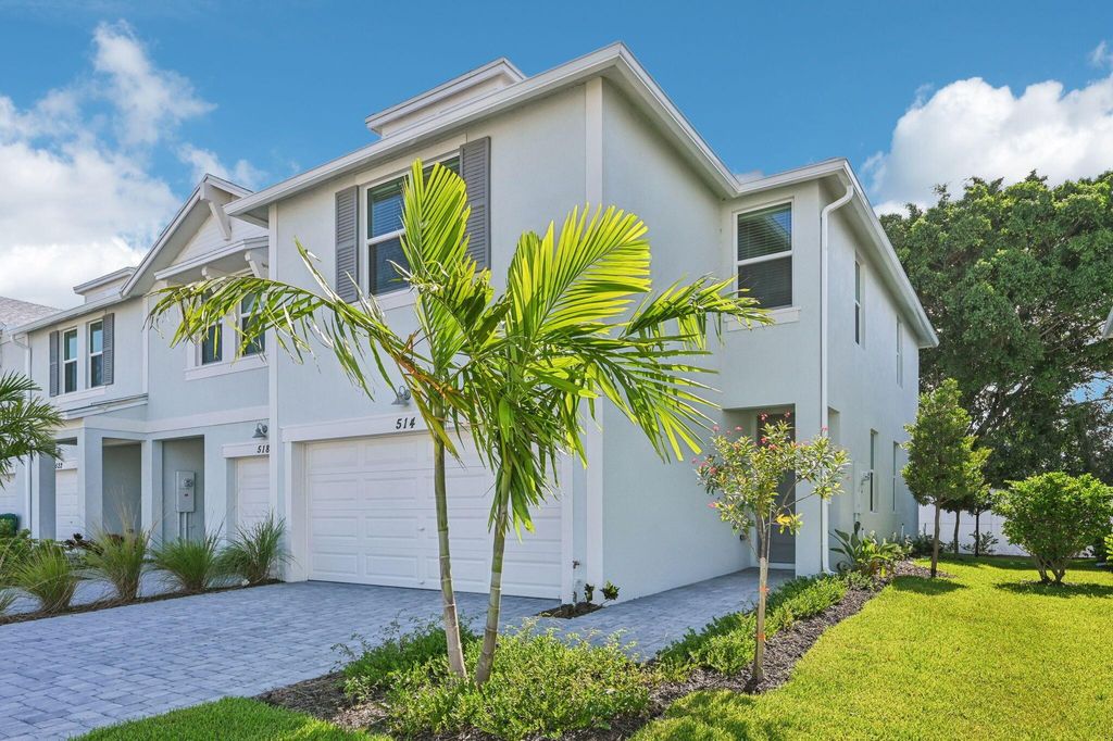 Photo of 514 Salisbury Circle, Fort Pierce, FL 34982 (MLS # R11102479)