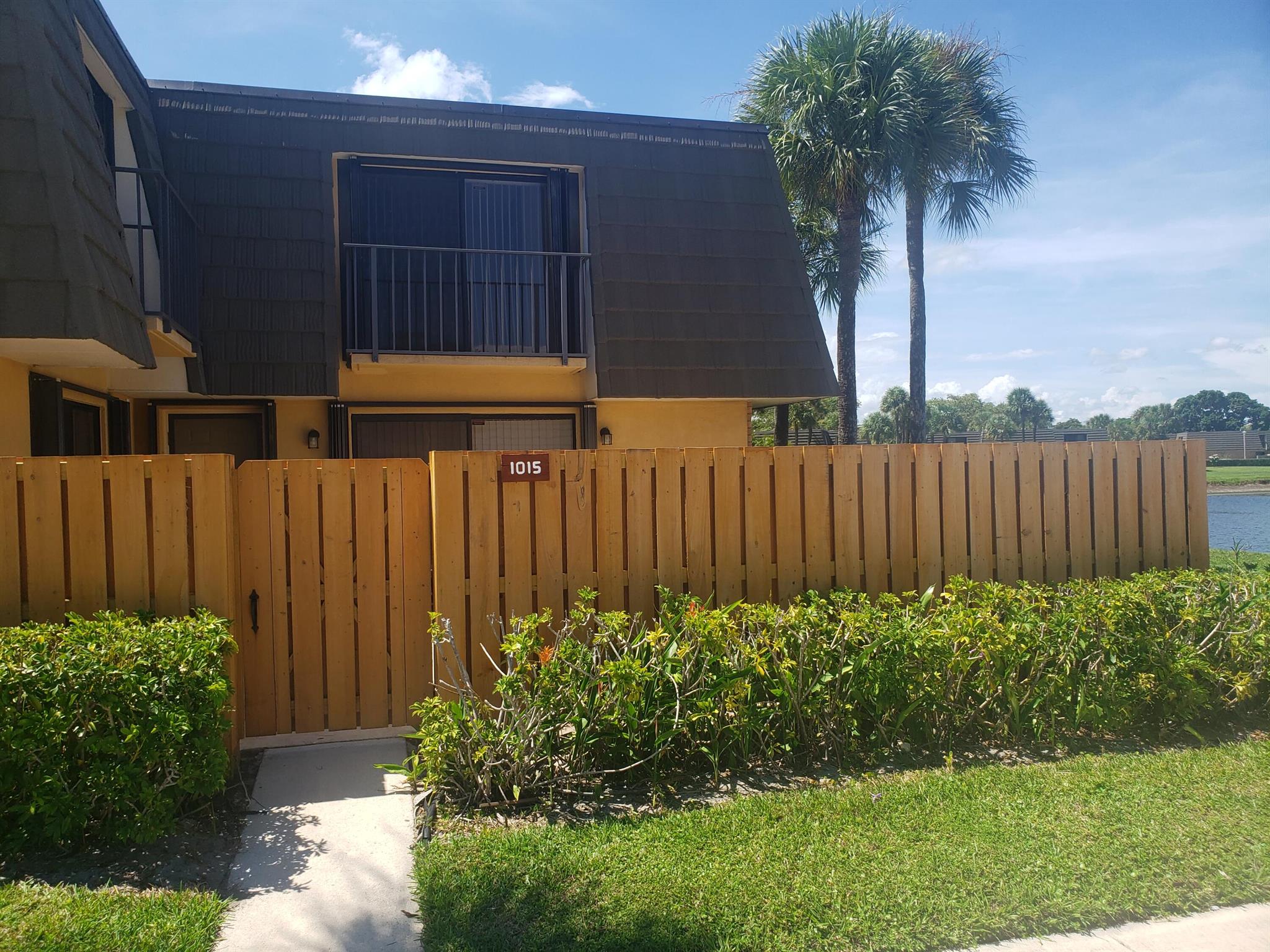 Nice and clean 2-story town-home centrally located in the Villages. OF Sandalwood, home offers 2 bedrooms and 2.5 baths Lake view with S S appliances. titled floor no carpet . Enjoy lakefront living, Rent includes water and basic cable. Perfectly located near downtown, I-95, shops, restaurants, and the beaches