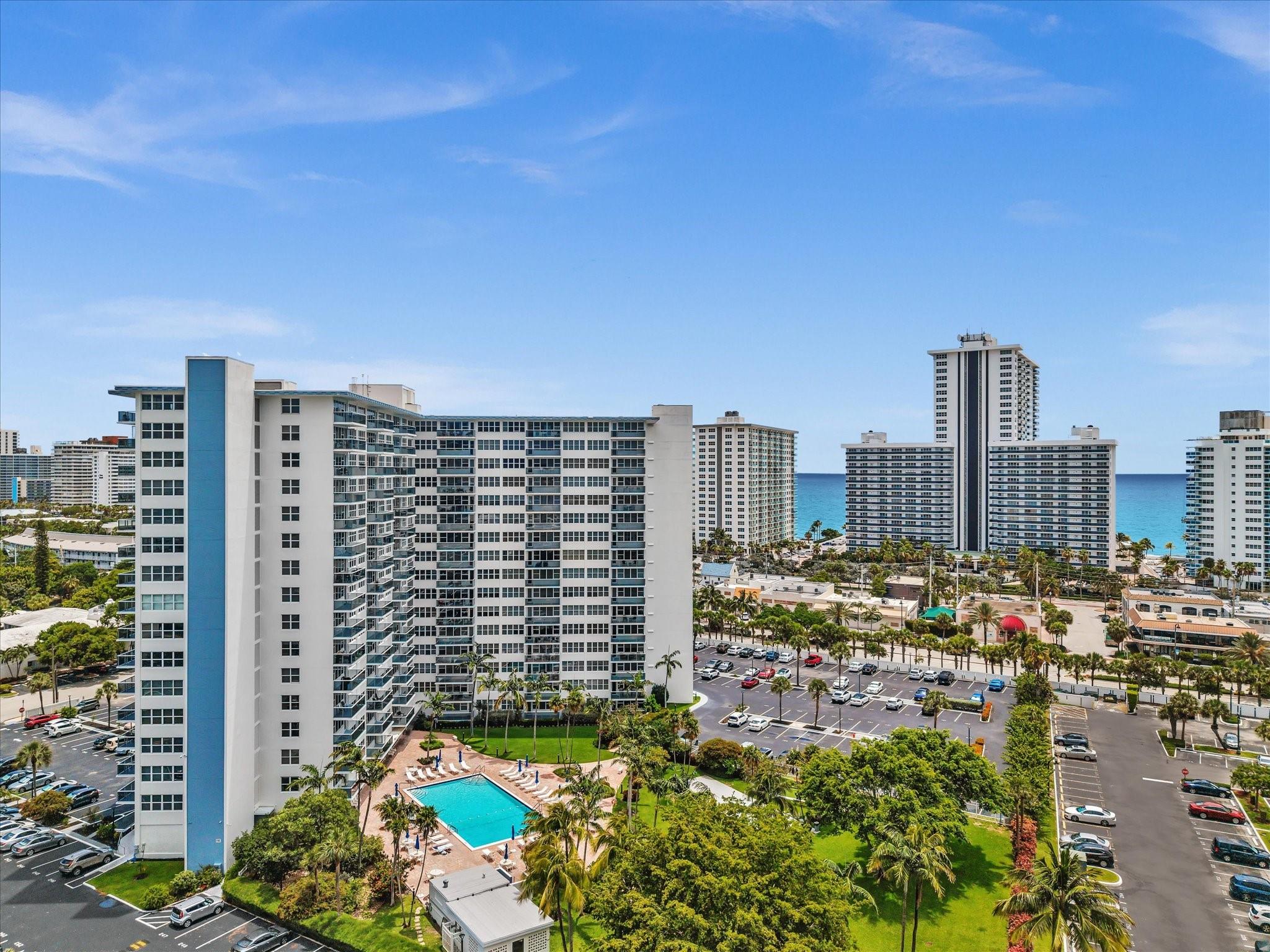 Coral Ridge Towers East - Residential