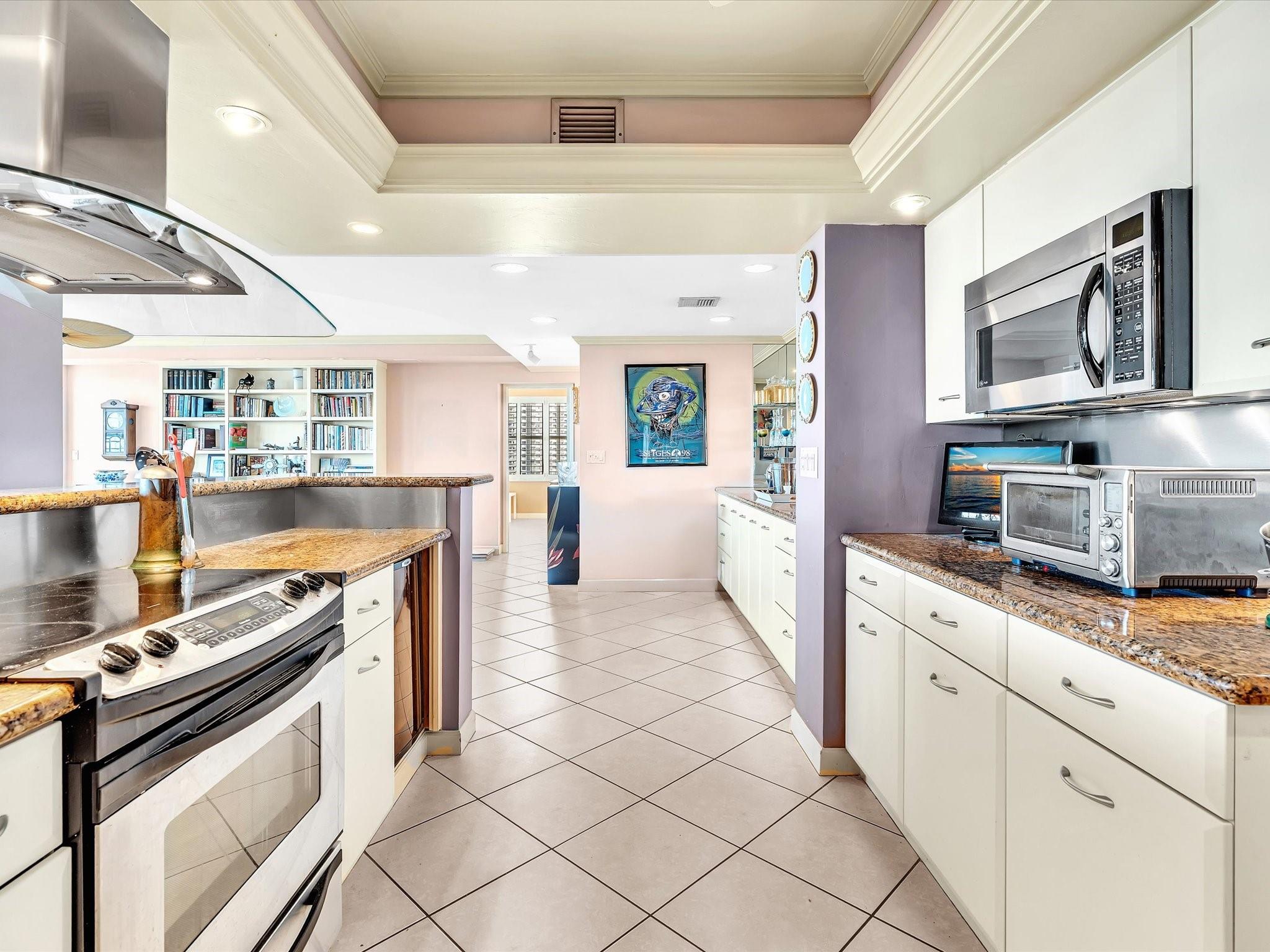 Coral Ridge Towers East - Residential