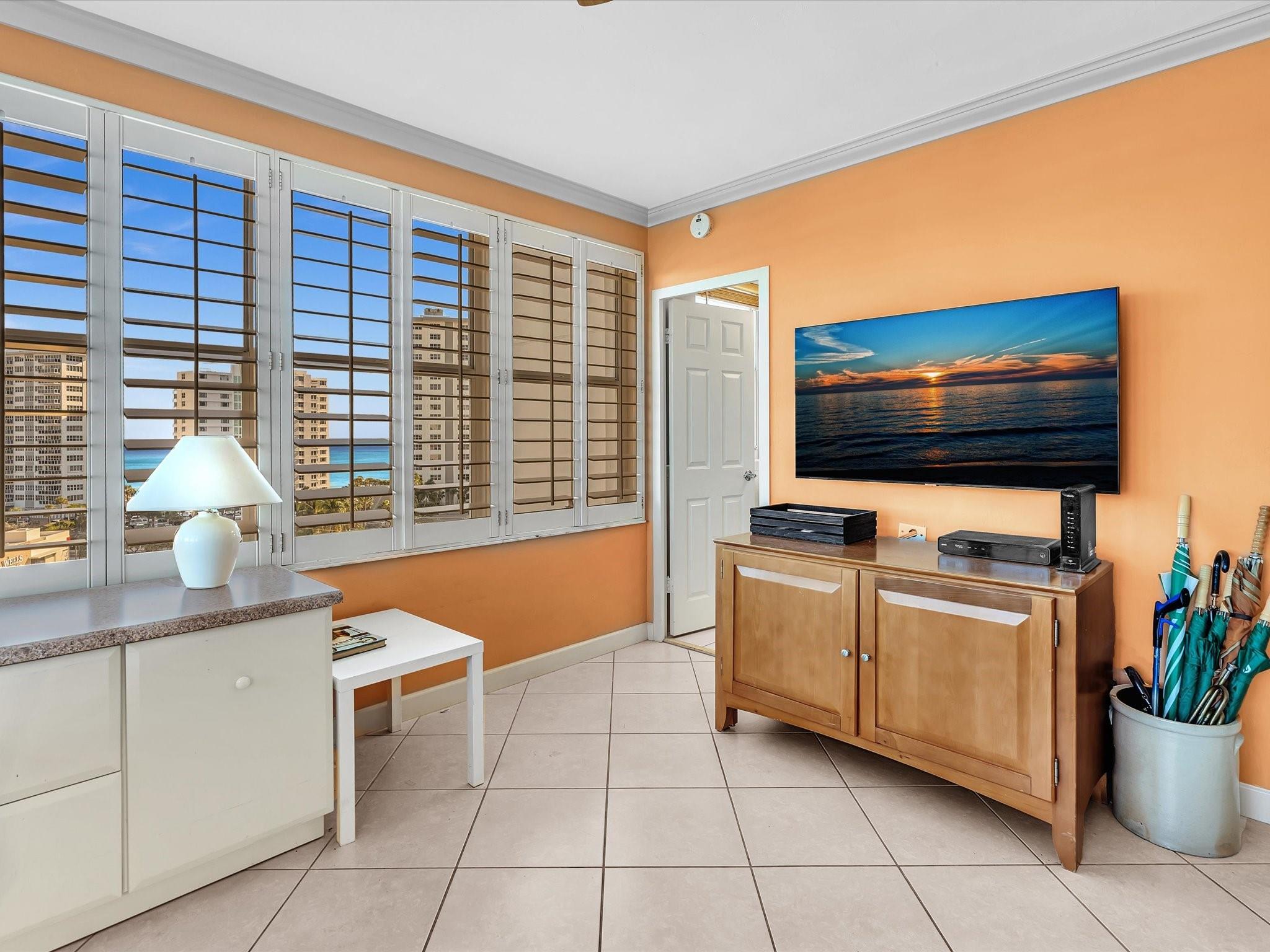 Coral Ridge Towers East - Residential