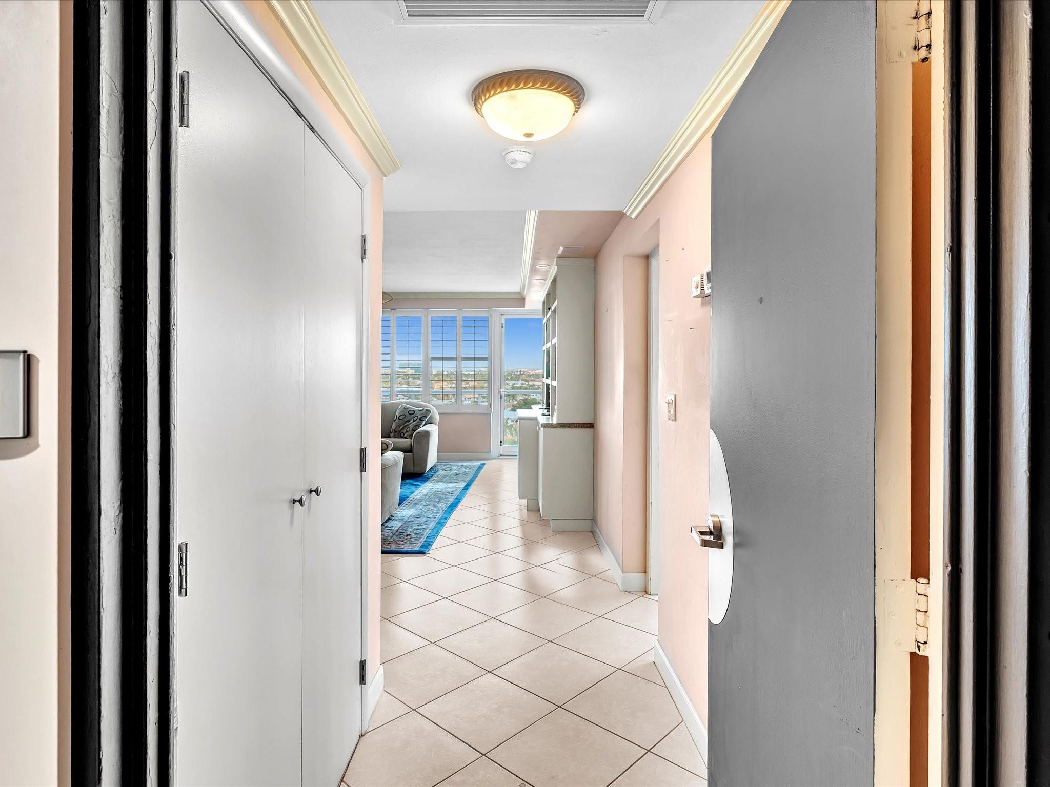 Coral Ridge Towers East - Residential