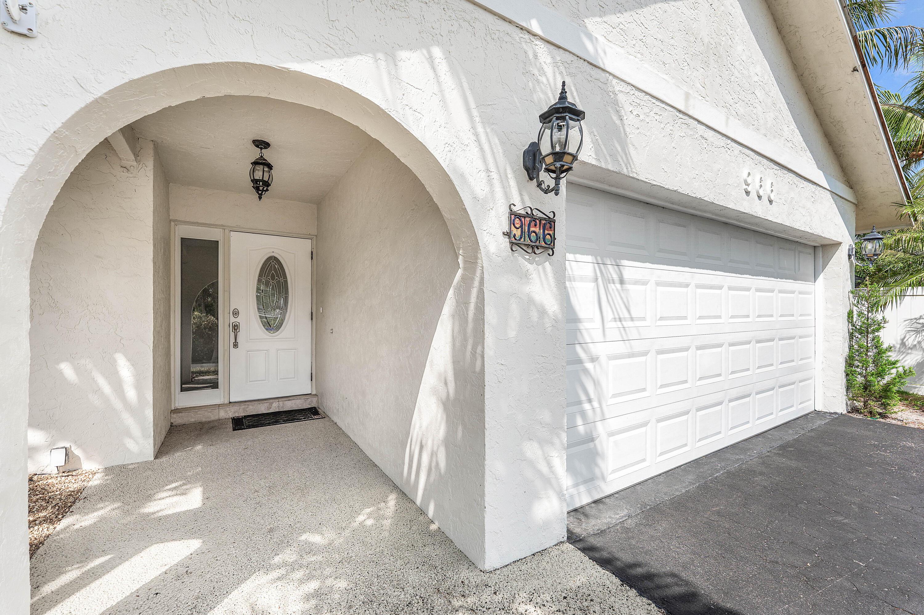 966 NW 37TH Avenue