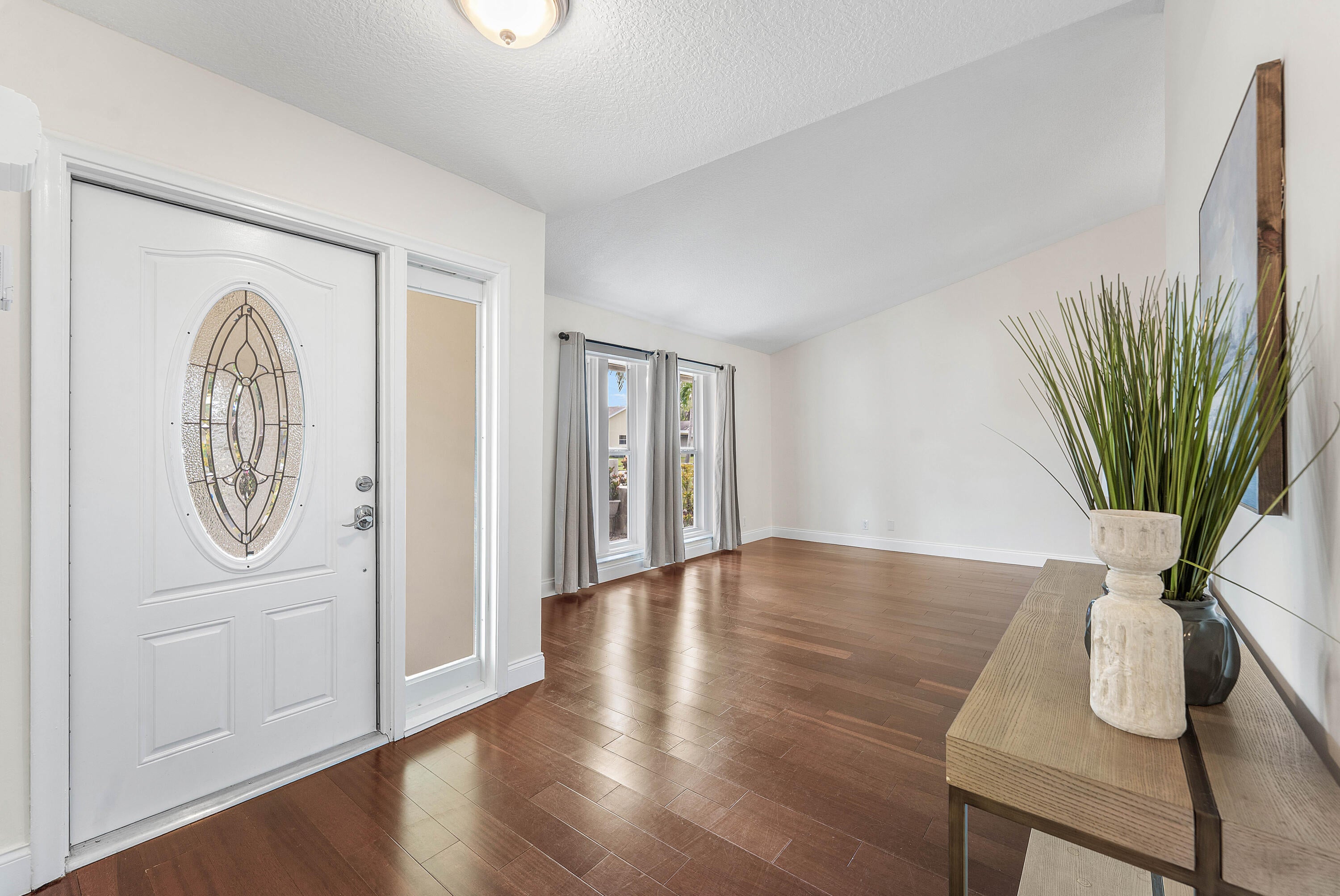 966 NW 37TH Avenue