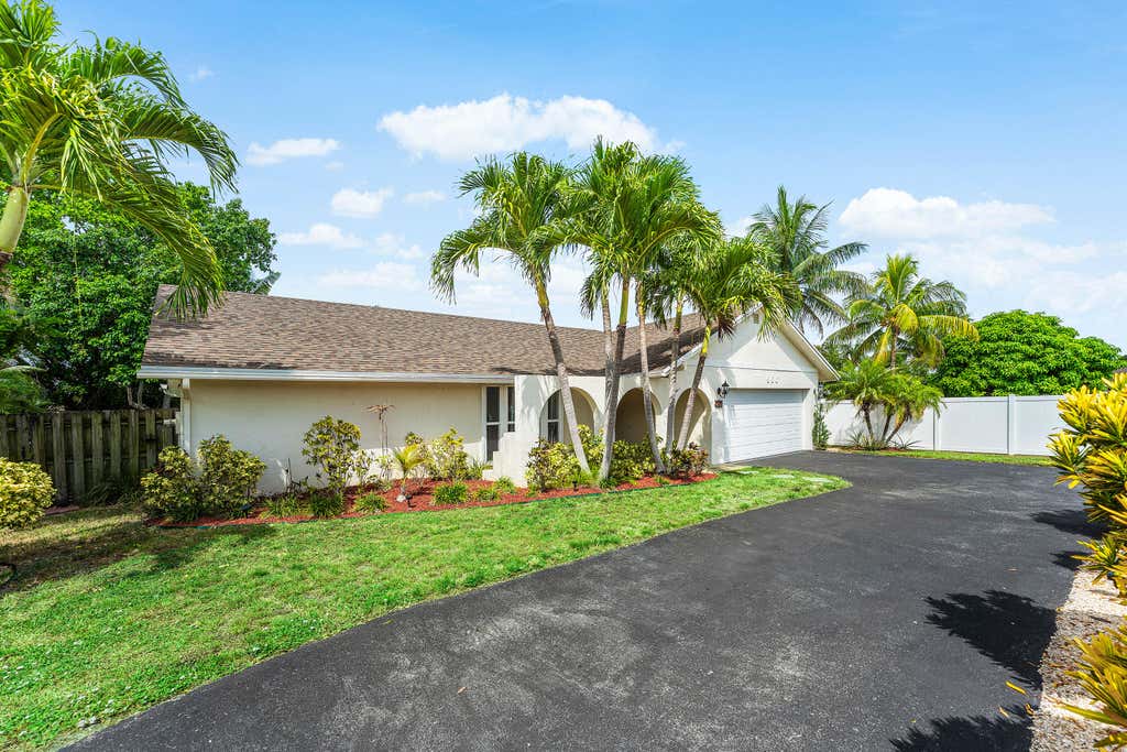 Photo of 966 NW 37TH Avenue, Delray Beach, FL 33445 (MLS # B26058144)