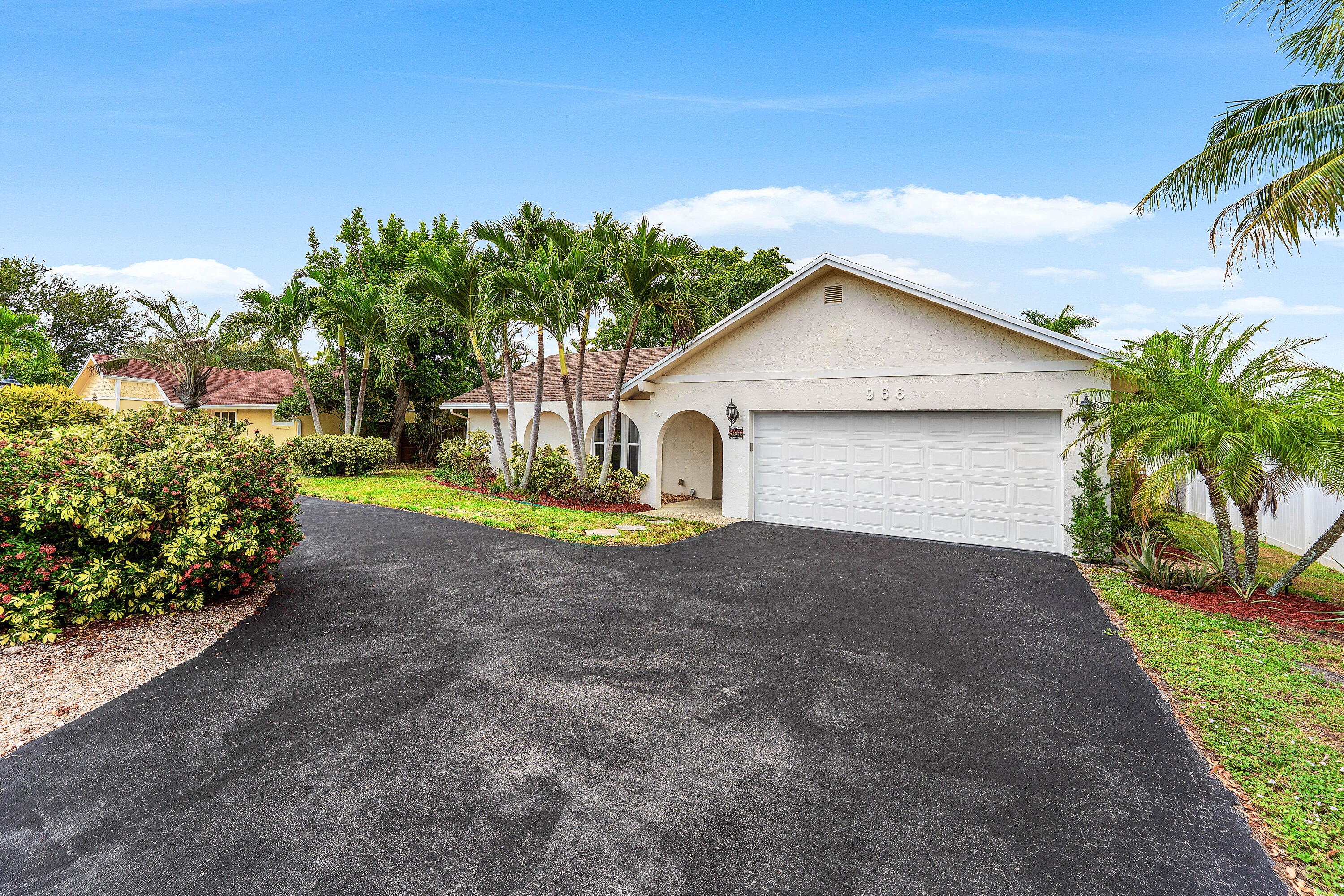 966 NW 37TH Avenue