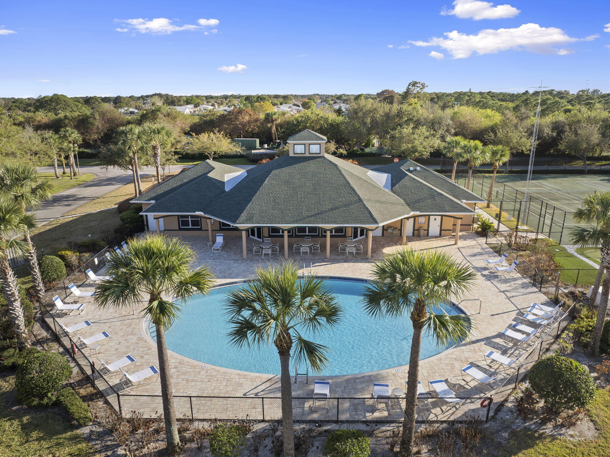 THE LAKES AT THE SAVANNAHS CONDOMINIUM - Residential