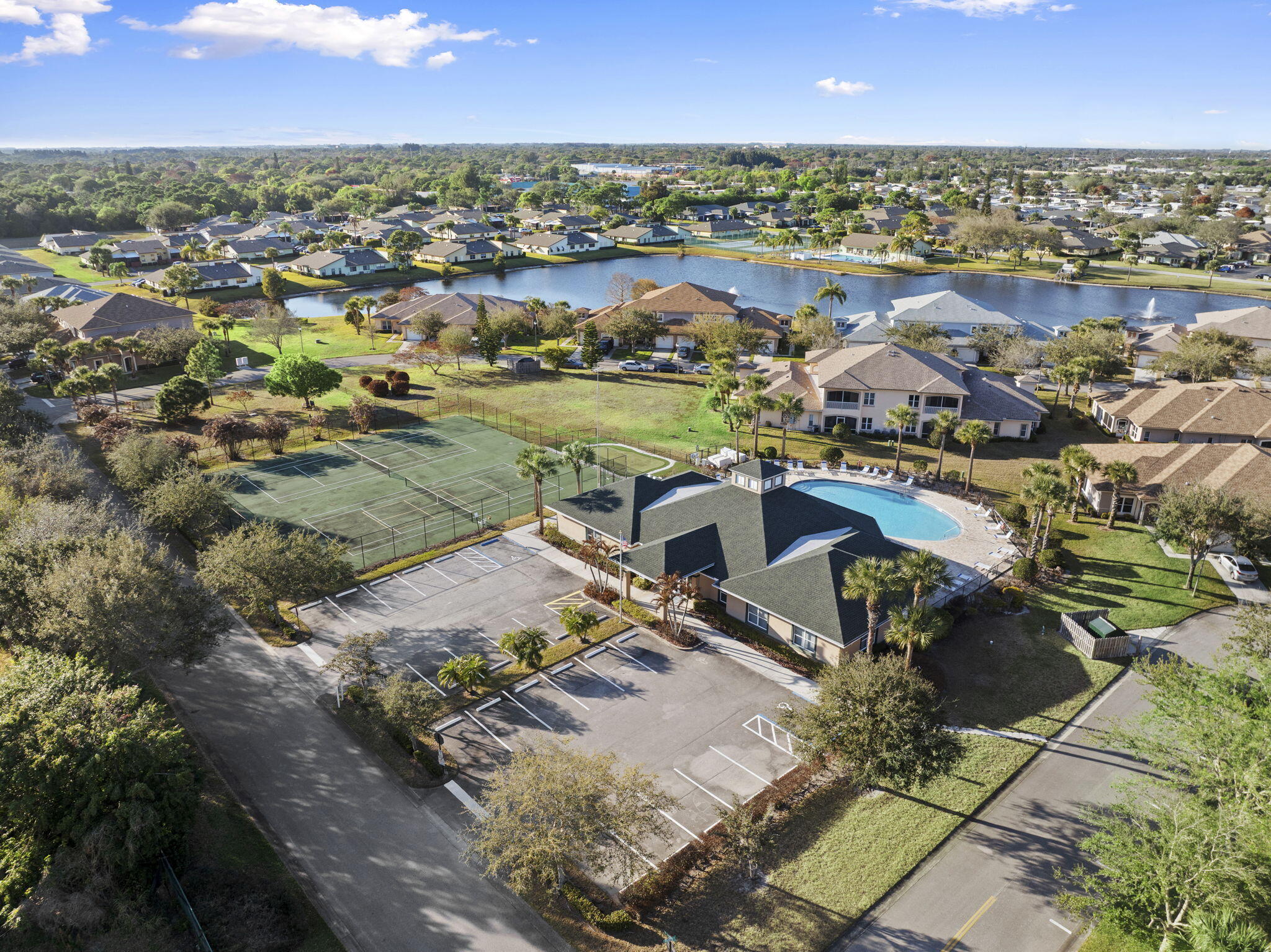 THE LAKES AT THE SAVANNAHS CONDOMINIUM - Residential