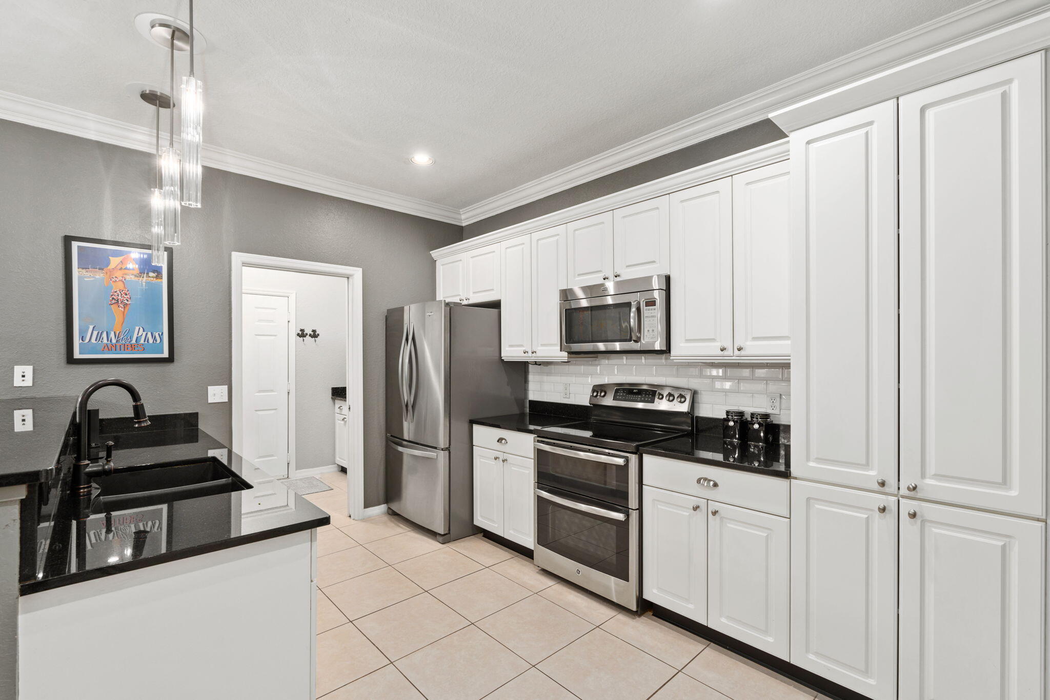 THE LAKES AT THE SAVANNAHS CONDOMINIUM - Residential