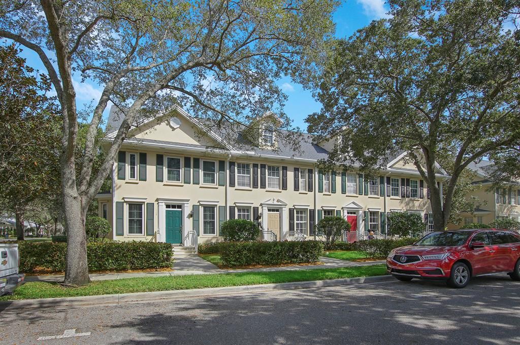 Photo of 115 Bishopwood Drive, Jupiter, FL 33458 (MLS # R10748921)