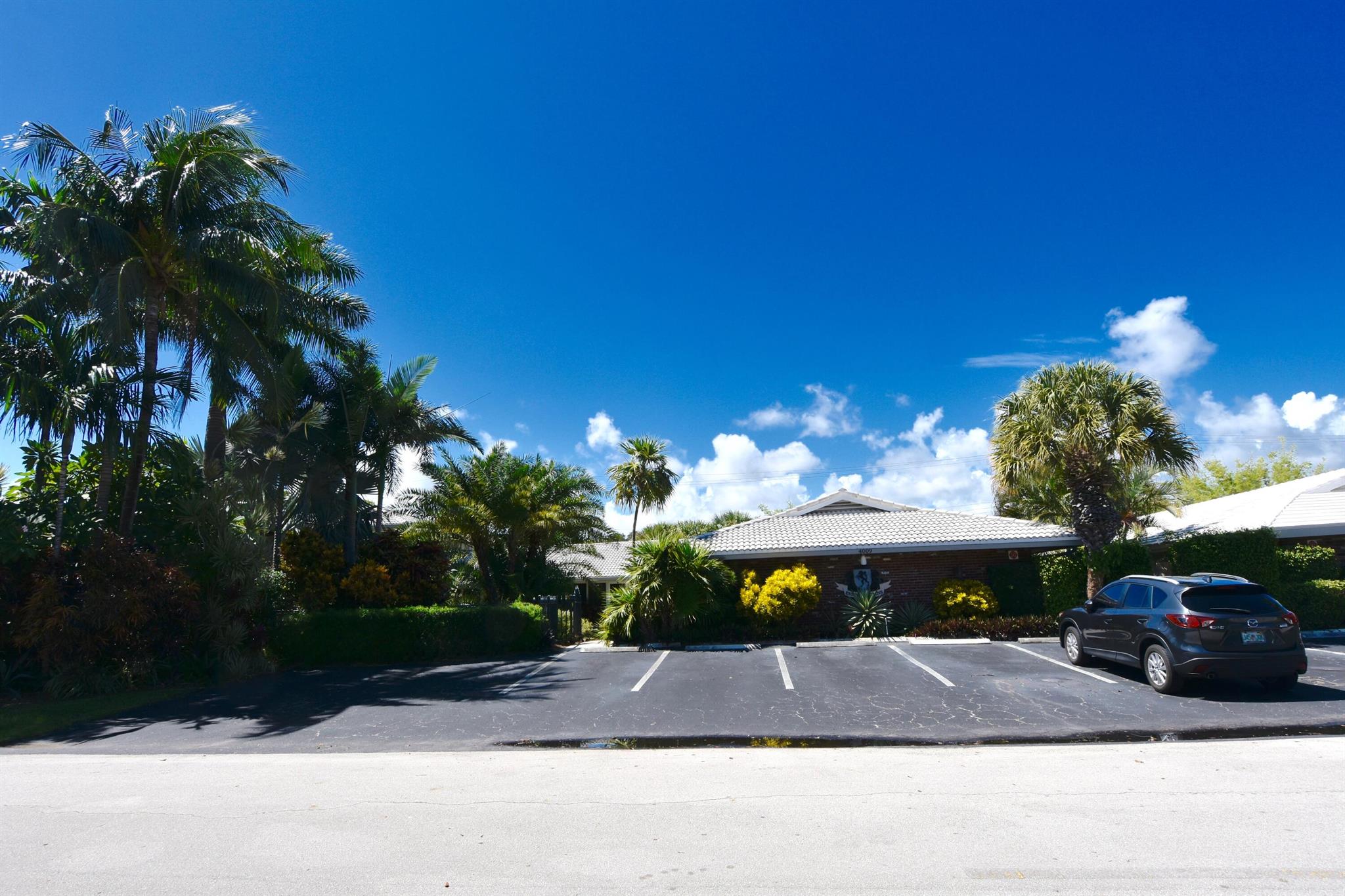 4009 NE 21 Avenue 1-13