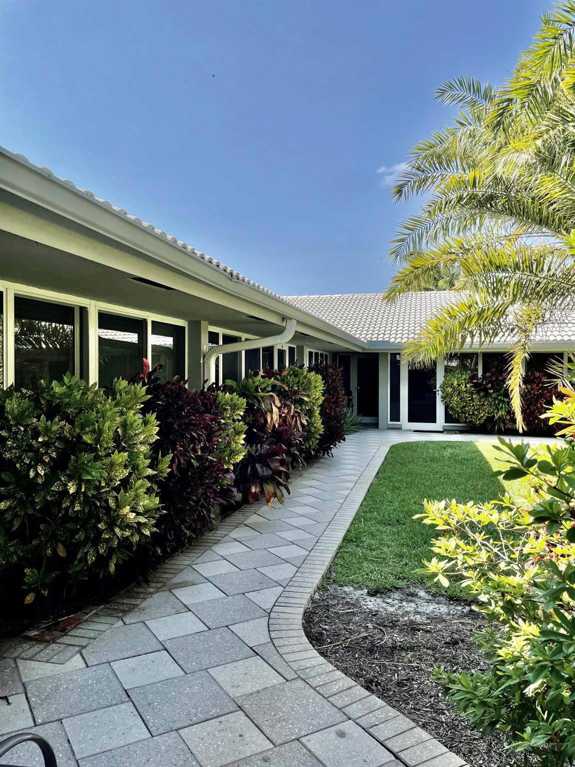 Coral Ridge - Commercial Sale