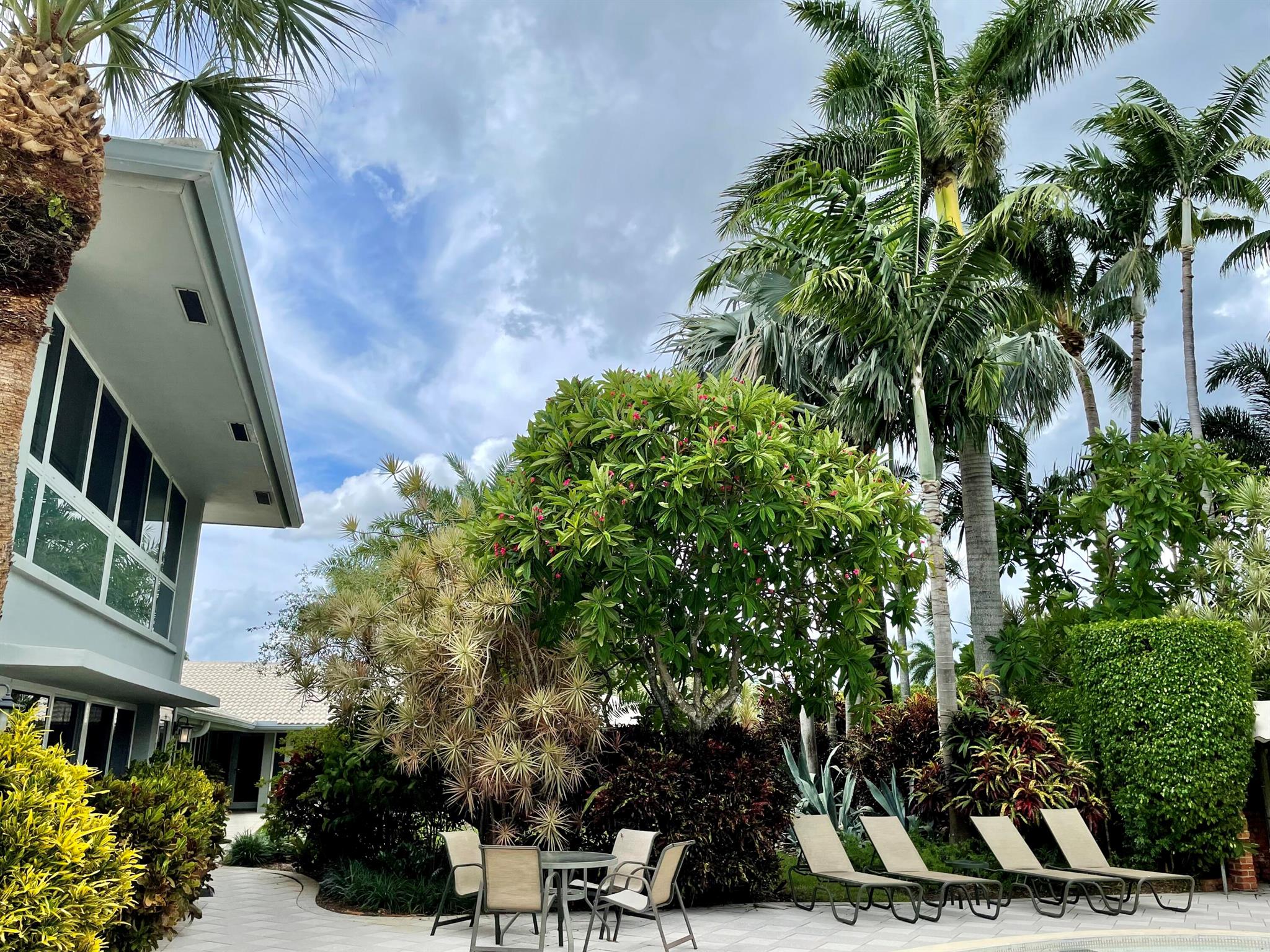 Coral Ridge - Commercial Sale