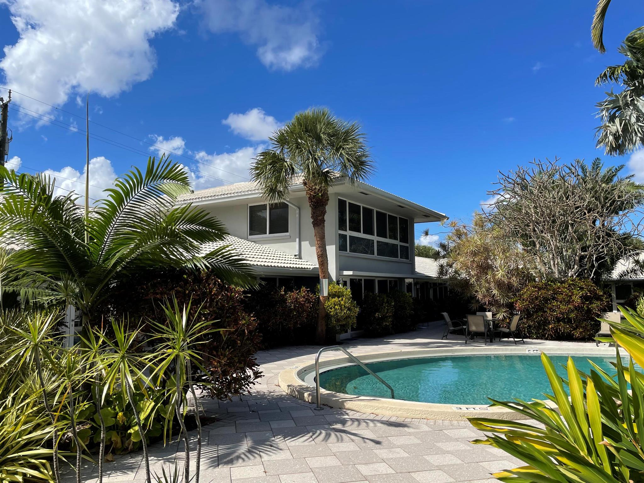 Coral Ridge - Commercial Sale