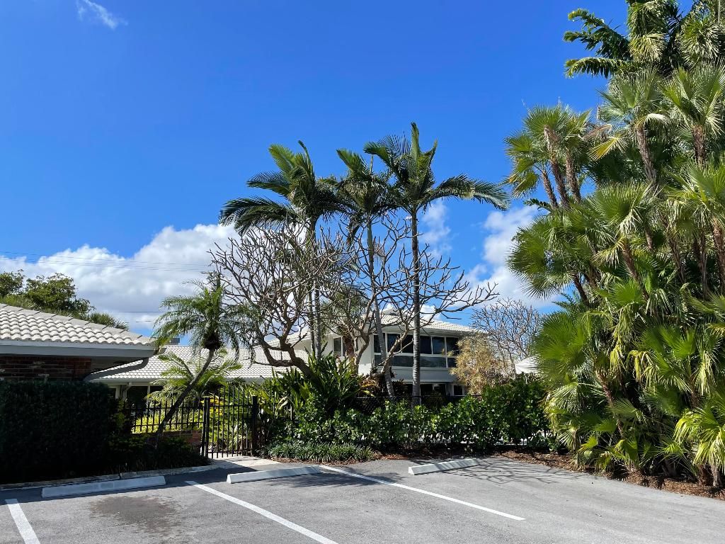 Photo of 4009 NE 21 Avenue #1-13, Fort Lauderdale, FL (MLS # R11065503)