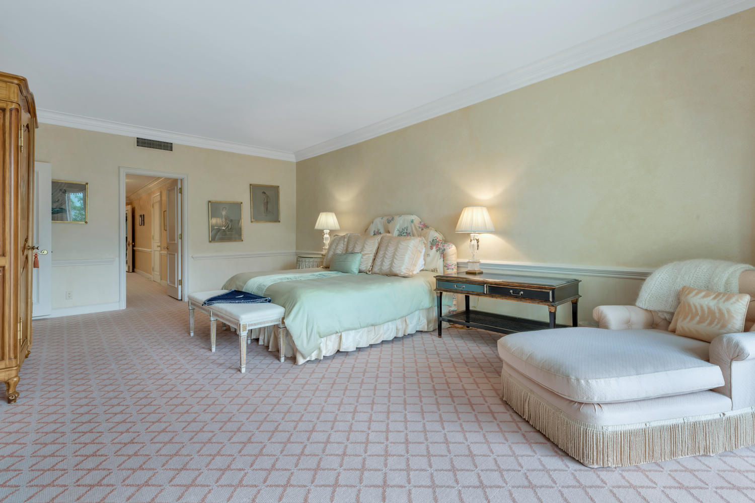 KIRKLAND HOUSE CONDO - Residential