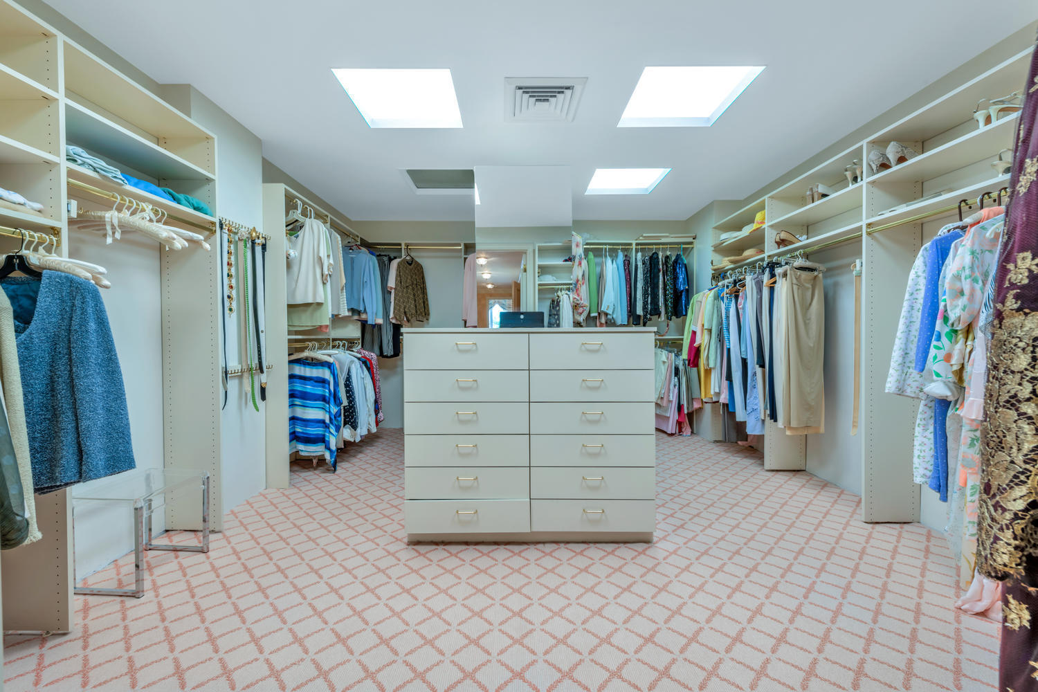 KIRKLAND HOUSE CONDO - Residential