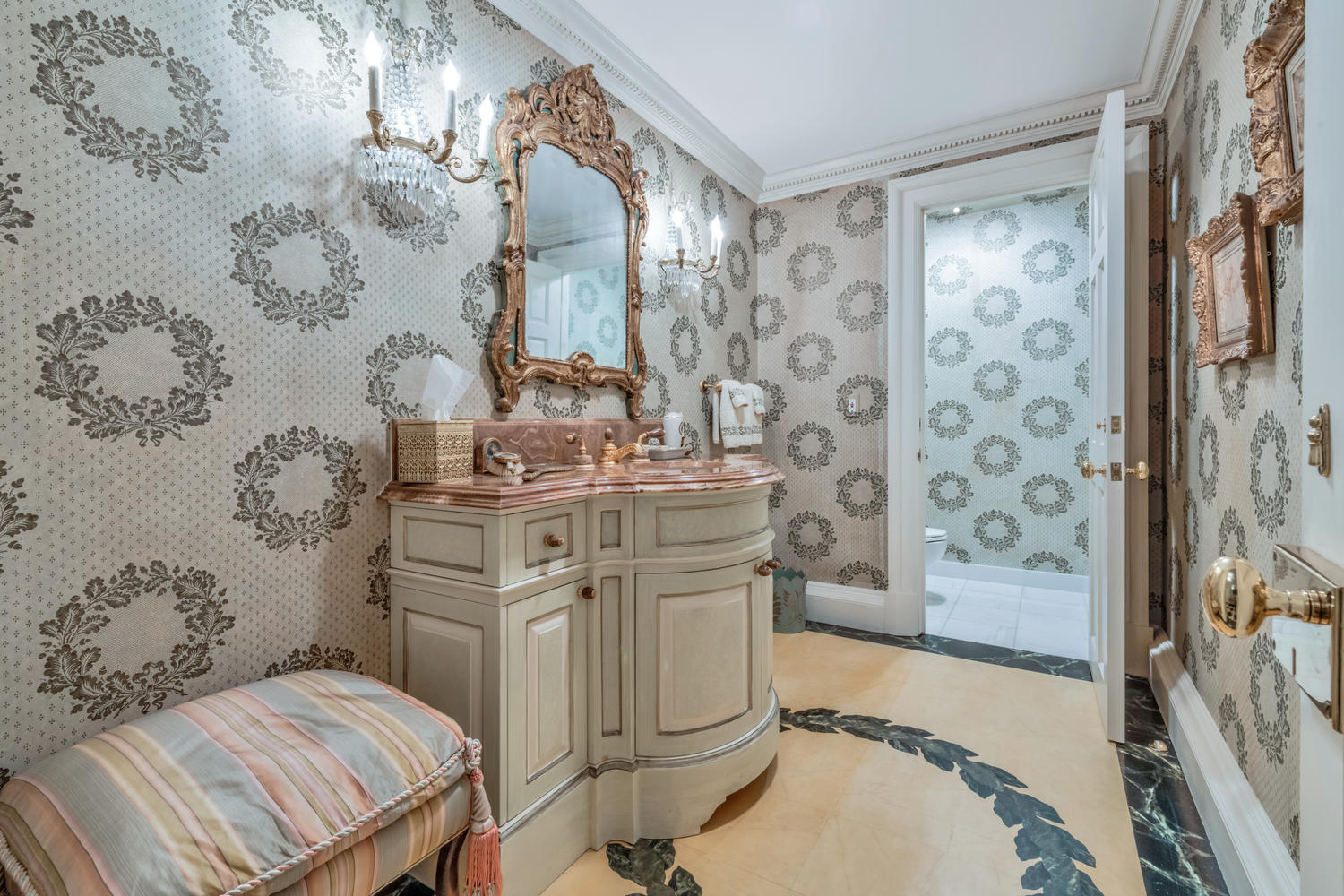 KIRKLAND HOUSE CONDO - Residential