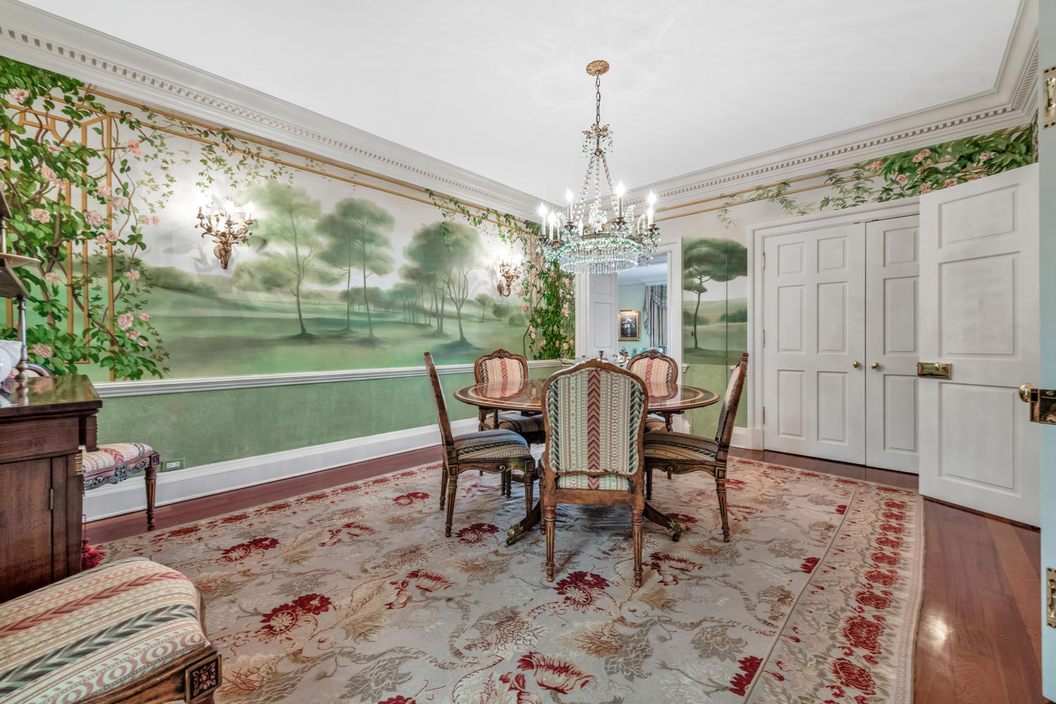 KIRKLAND HOUSE CONDO - Residential