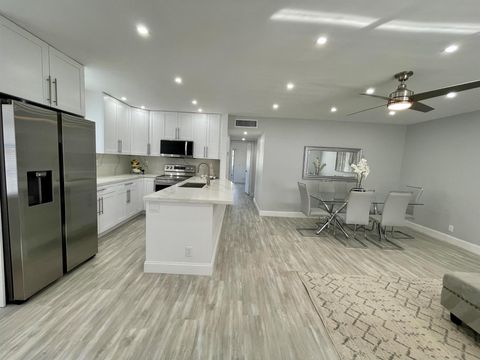 Condominium in Delray Beach FL 813 Burgundy Q.jpg