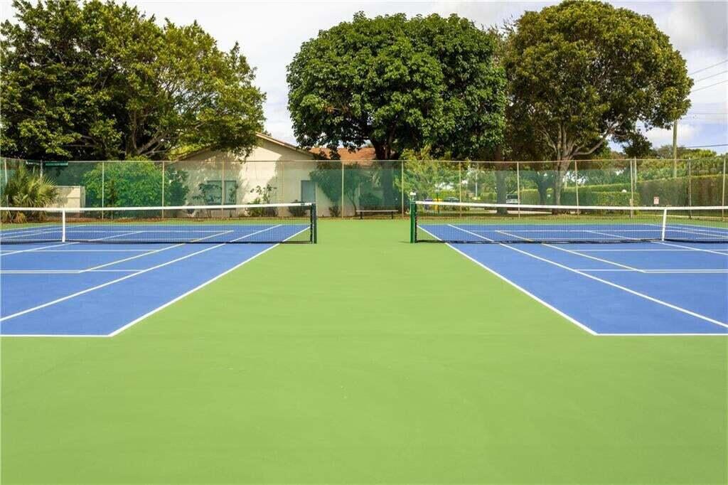 LAGO DEL REY CONDO - Residential Lease