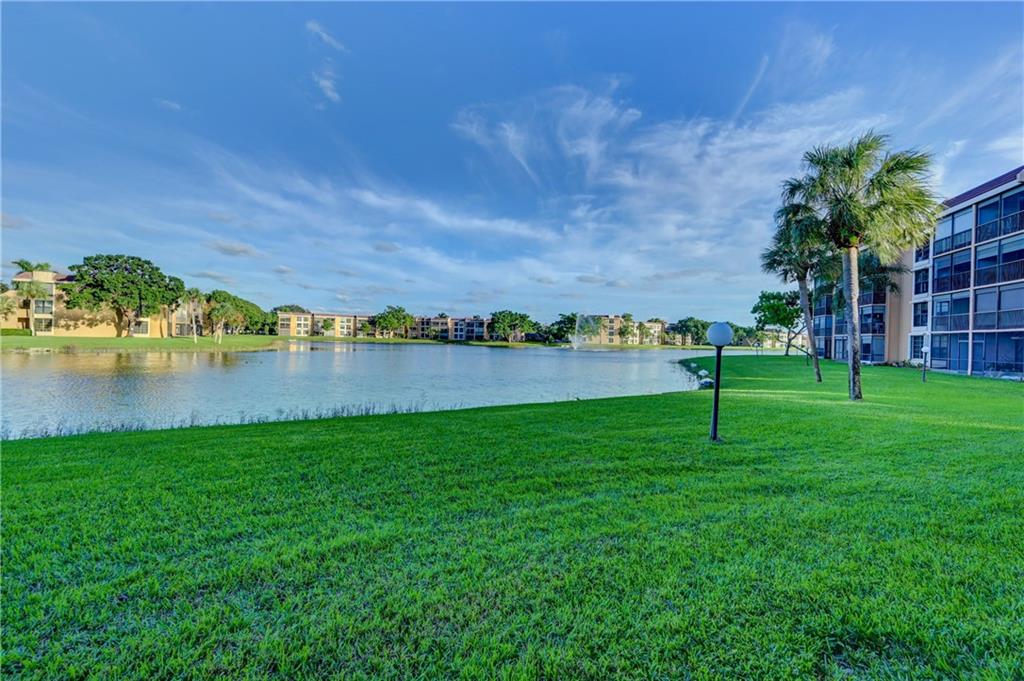 CORAL GATE XI CONDO - Residential