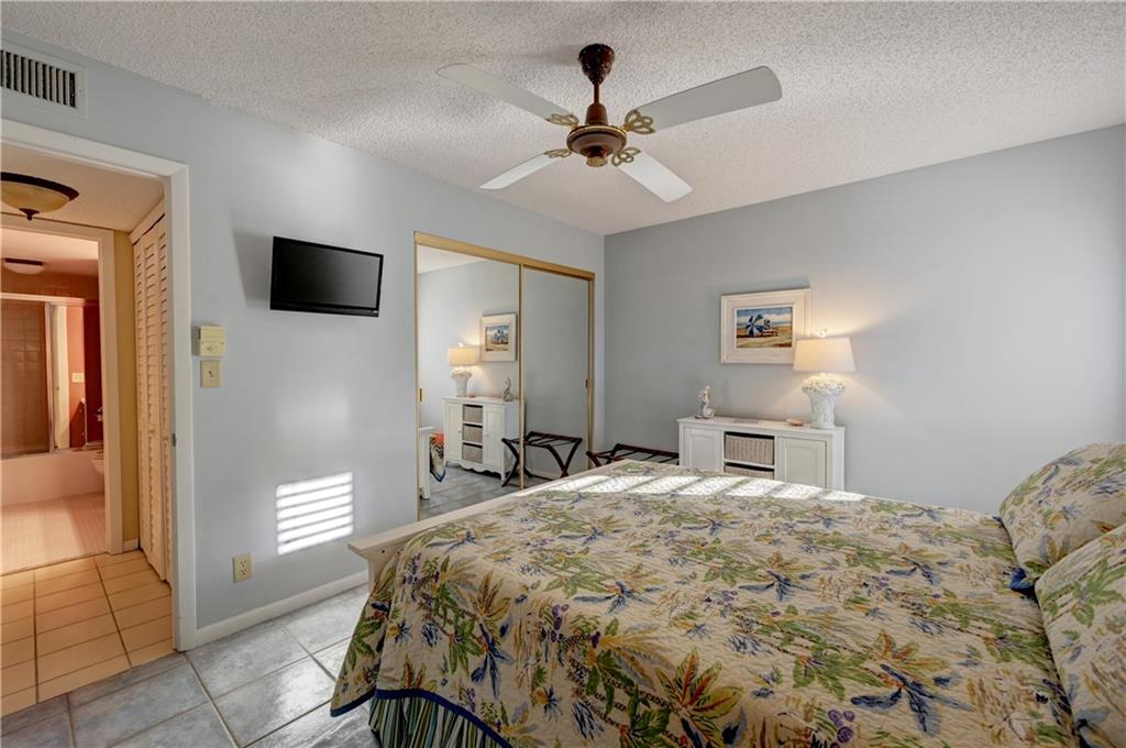 CORAL GATE XI CONDO - Residential