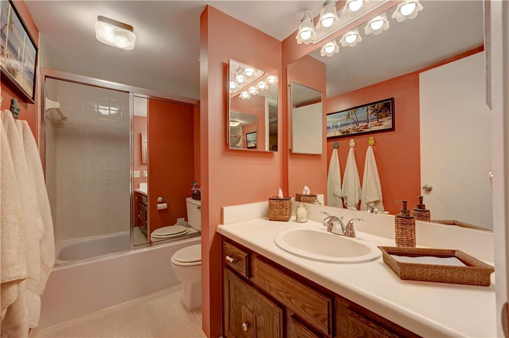 CORAL GATE XI CONDO - Residential