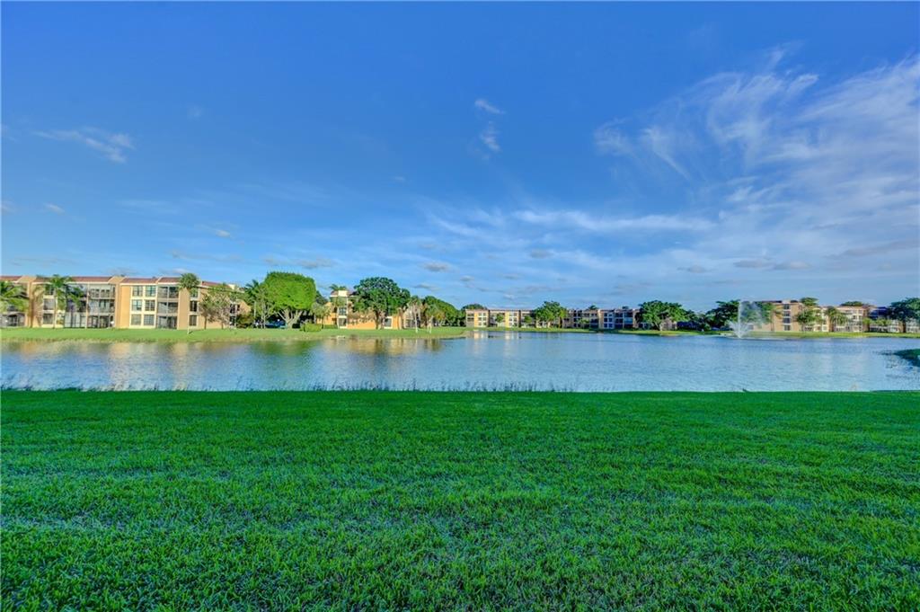 CORAL GATE XI CONDO - Residential