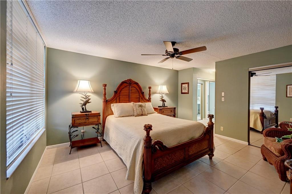 CORAL GATE XI CONDO - Residential