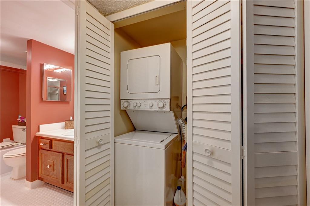 CORAL GATE XI CONDO - Residential